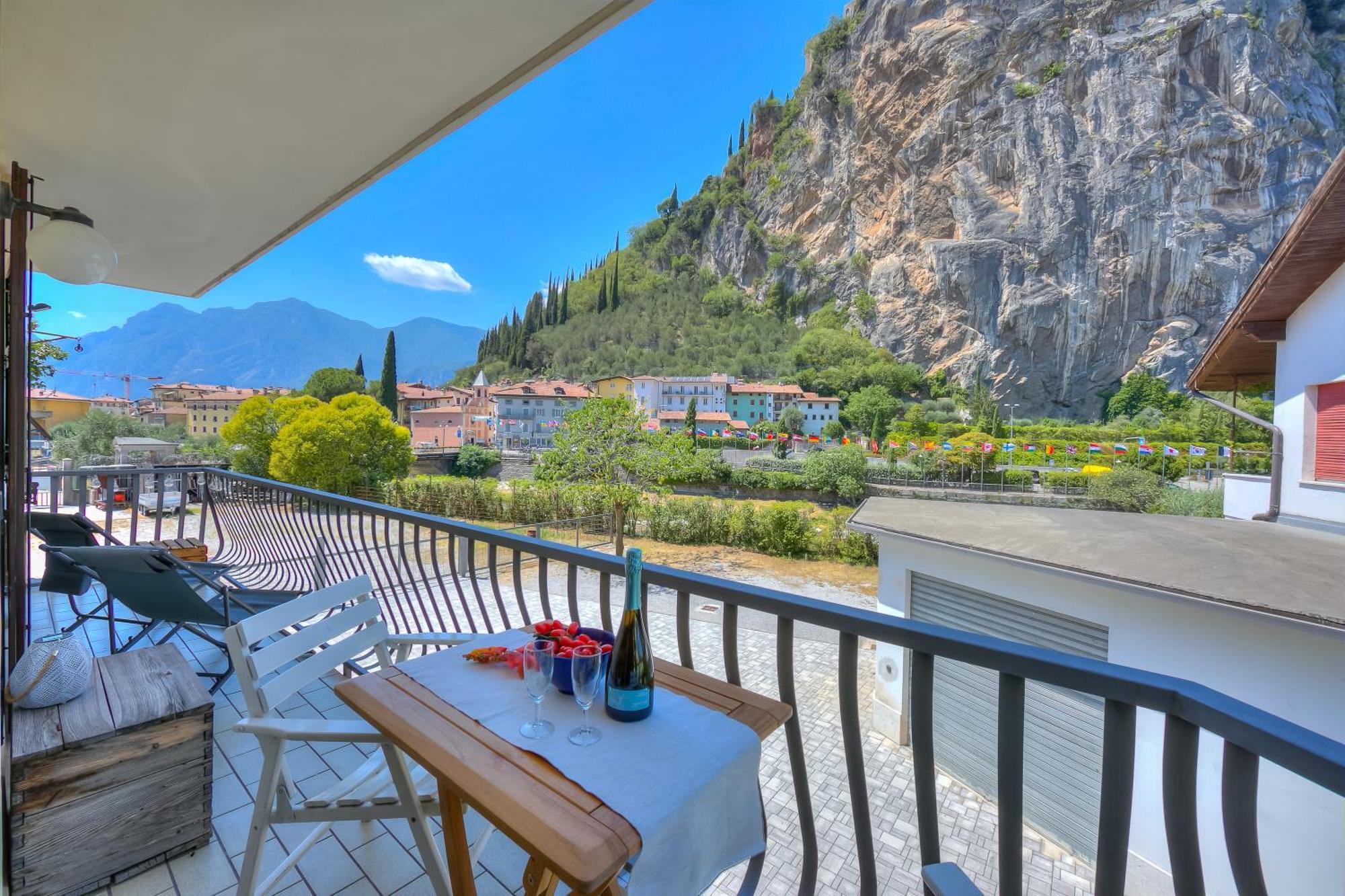 The Rock View - Happy Rentals Arco Luaran gambar