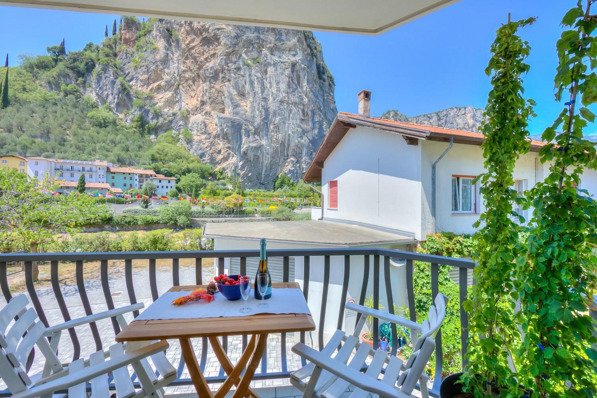 The Rock View - Happy Rentals Arco Luaran gambar